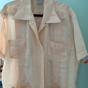 Guayaberas Yucatecas
Authentic Copacabana Clasica